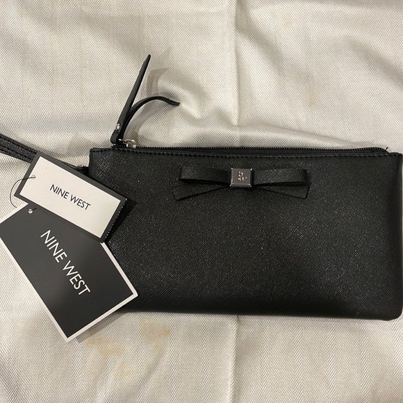 Nine West Black Clutch New with tags - Picture 1 of 5